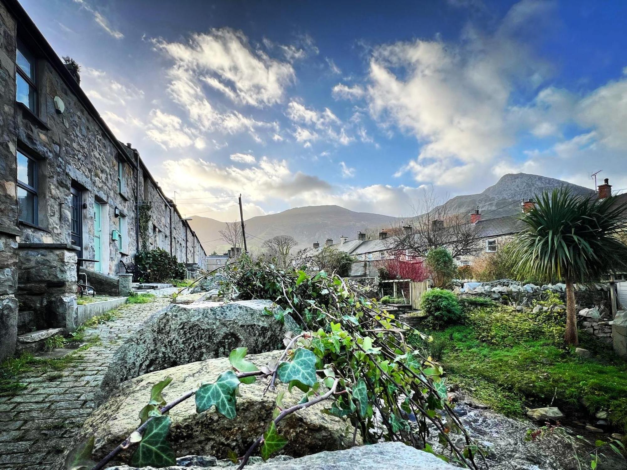 فيلا Mynydd A Mor Trevor المظهر الخارجي الصورة